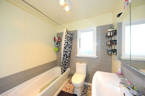 Photo of property in 37 Lyndhurst Crescent, Aranui, Christchurch, 8061