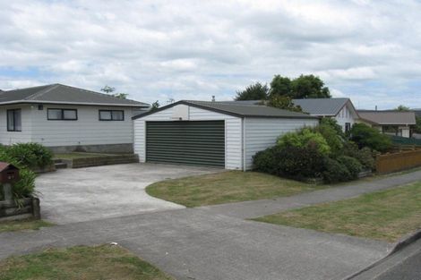 Photo of property in 27 Lydia Place, Kelvin Grove, Palmerston North, 4414
