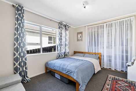 Photo of property in 3/41 Elizabeth Drive, West Harbour, Auckland, 0618