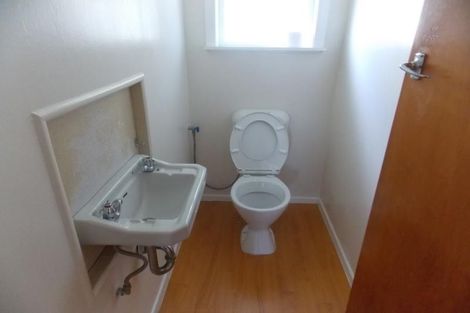 Photo of property in 15 Bancroft Terrace, Newlands, Wellington, 6037