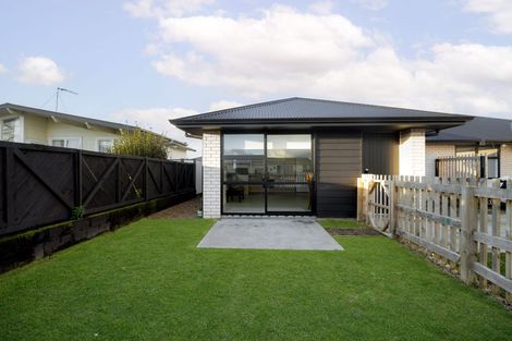 Photo of property in 2/2 Grange Avenue, Nawton, Hamilton, 3200