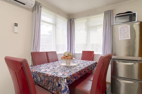 Photo of property in 35 Cornwall Crescent, Cannons Creek, Porirua, 5024