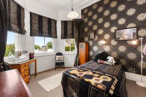 Photo of property in 46 Forest Lake Road, Forest Lake, Hamilton, 3200