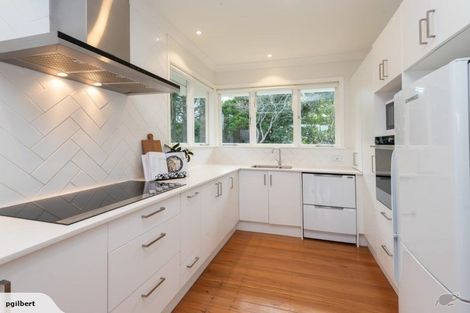 Photo of property in 2/12 Howe Street, Howick, Auckland, 2014