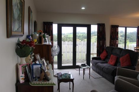 Photo of property in 4a Ash Grove, Maungaturoto, 0520