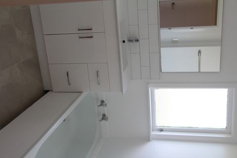 Photo of property in 11 Minton Place, Manurewa, Auckland, 2102