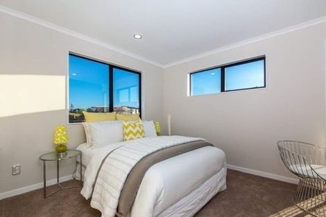 Photo of property in 32 Lockheed Street, Hobsonville, Auckland, 0618