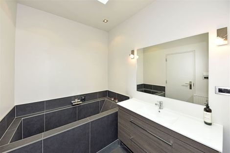 Photo of property in 50 Jeffreys Road, Fendalton, Christchurch, 8052