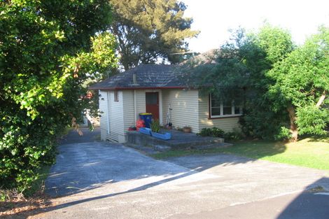 Photo of property in 1/286 Wairau Road, Glenfield, Auckland, 0629