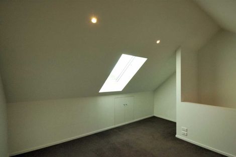 Photo of property in 9/20 North Avon Road, Richmond, Christchurch, 8013