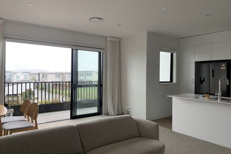 Photo of property in 9/1 Genevieve Lane, Hobsonville, Auckland, 0616