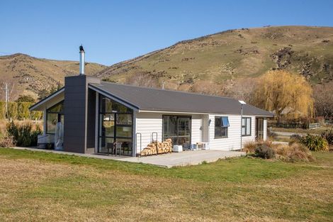 Photo of property in 1629 Teviot Road, Millers Flat, Roxburgh, 9572