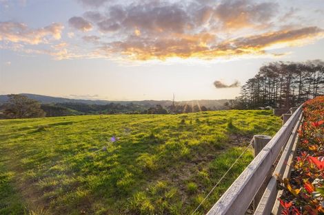 Photo of property in 90 Mcentee Road, Waitakere, Auckland, 0816