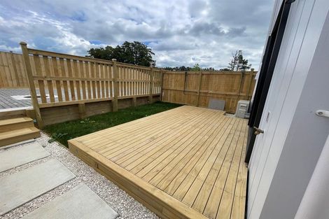 Photo of property in 13 Waimarie Drive, Karaka, 2578