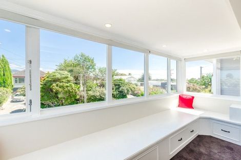 Photo of property in 12 Gray Avenue, Paraparaumu Beach, Paraparaumu, 5032
