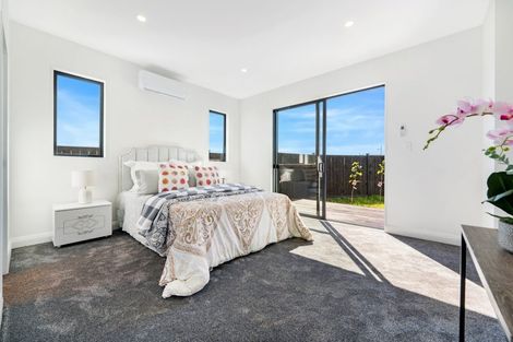 Photo of property in 14 Emerald Avenue, Rosehill, Papakura, 2113