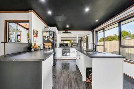 Photo of property in 126 Miranda Street, Stratford, 4332