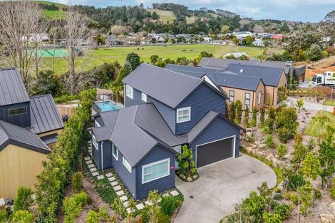 Photo of property in 5 Moya Drive, Matakana, 0985