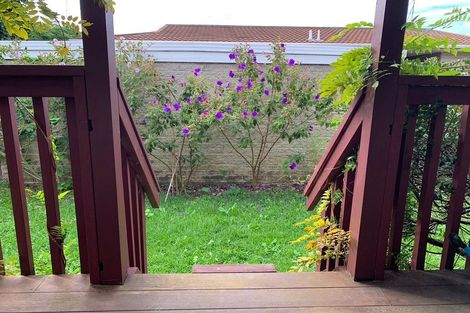 Photo of property in 2/116 Bucklands Beach Road, Bucklands Beach, Auckland, 2012