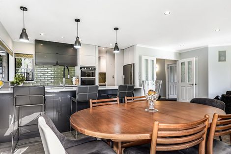 Photo of property in 34 Greenfield Drive, Western Heights, Hamilton, 3200