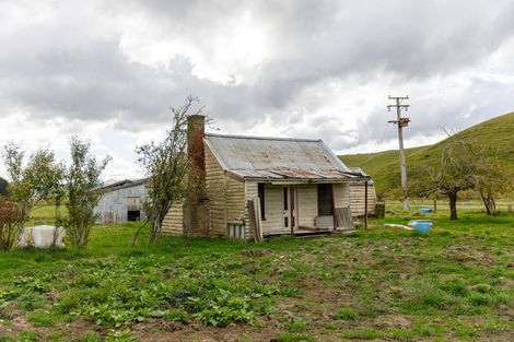 Photo of property in 2034 Riversdale Waikaia Road, Waikaia, Gore, 9777