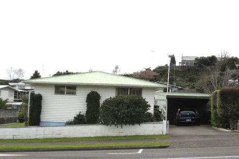 Photo of property in 44 Cumberland Street, Merrilands, New Plymouth, 4312