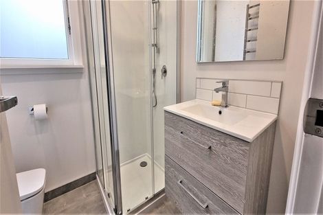 Photo of property in 131 Kelburn Parade, Kelburn, Wellington, 6012