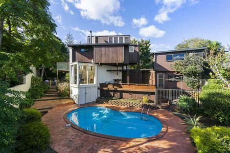 Photo of property in 27 Hadfield Street, Beach Haven, Auckland, 0626