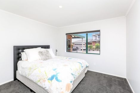 Photo of property in 9 Sandel Rise, Merrilands, New Plymouth, 4312