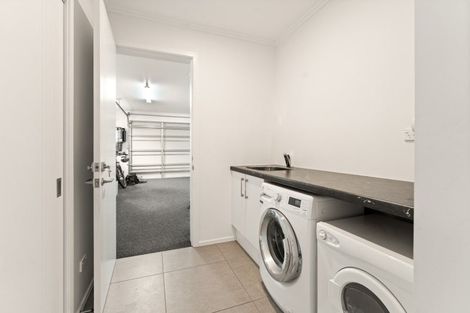 Photo of property in 17 Thornly Park Avenue, Mosgiel, 9024