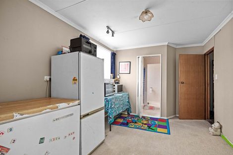 Photo of property in 2 Clutha Street, Alexandra, 9320