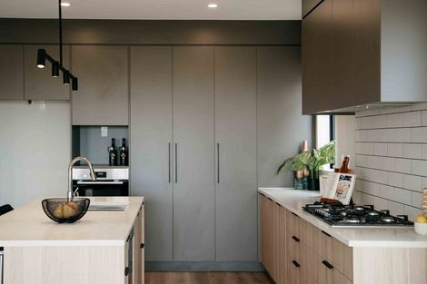 Photo of property in 12 Korowhiti Road, Clarks Beach, 2122