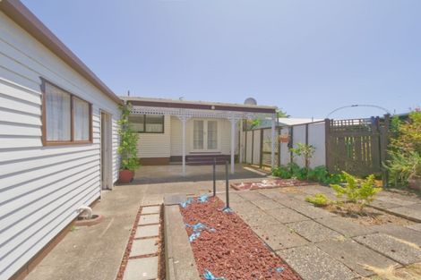 Photo of property in 20 Sullivan Avenue, Mangere Bridge, Auckland, 2022