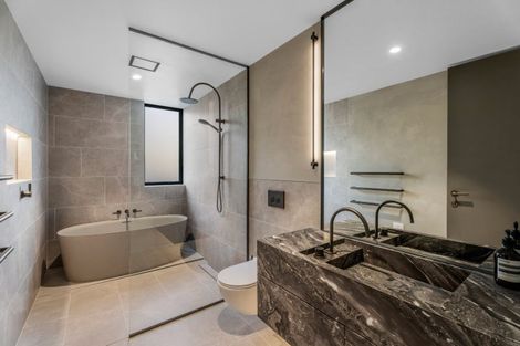 Photo of property in 15 Hackett Road, Jacks Point, Queenstown, 9371