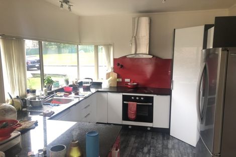 Photo of property in 1/7 Mizpah Road, Waiake, Auckland, 0630