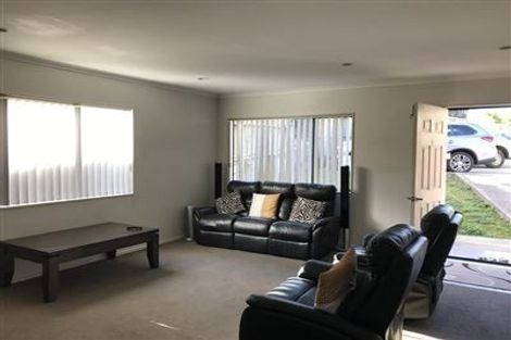 Photo of property in 38e Crossandra Drive, Mangere, Auckland, 2022