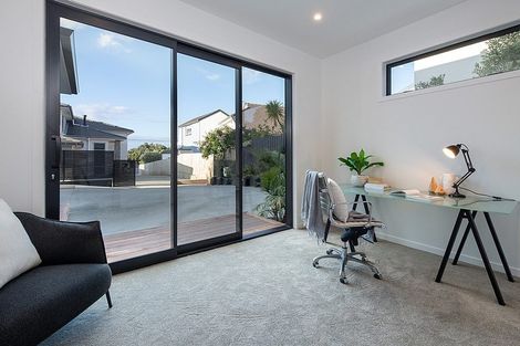 Photo of property in 27a Beechwood Road, Rothesay Bay, Auckland, 0630