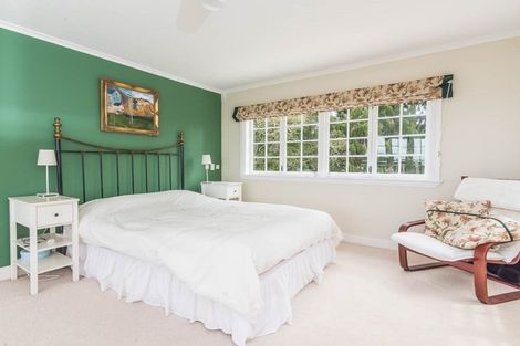 Photo of property in 467 Scenic Drive, Waiatarua, Auckland, 0612