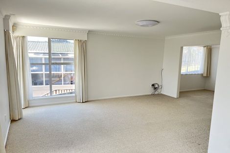 Photo of property in 27 Halberg Street, Glenfield, Auckland, 0629