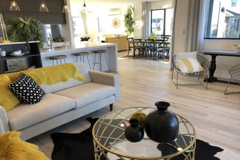 Photo of property in 38 Lumbarda Drive, Kumeu, 0810