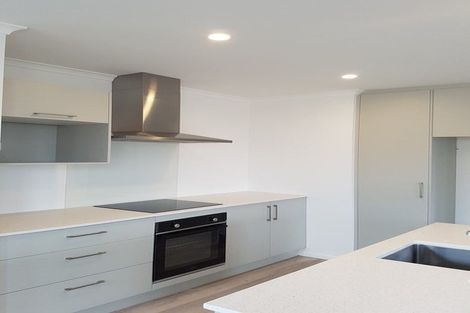 Photo of property in 11 Crown Street, Papamoa, 3118