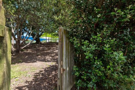 Photo of property in 94 Saddleback Rise, Murrays Bay, Auckland, 0630