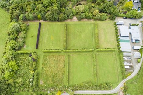 Photo of property in 126 Turitea Road, Fitzherbert, Palmerston North, 4472