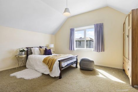 Photo of property in 15 Naughton Terrace, Kilbirnie, Wellington, 6022