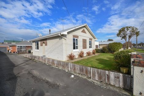 Photo of property in 12 Severn Street, Green Island, Dunedin, 9018