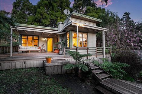 Photo of property in 802 West Coast Road, Oratia, Auckland, 0604
