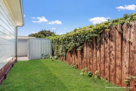 Photo of property in 2/21 Silver Creek Road, Weymouth, Auckland, 2103