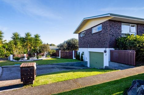 Photo of property in 21 Villa Place, Bell Block, New Plymouth, 4312