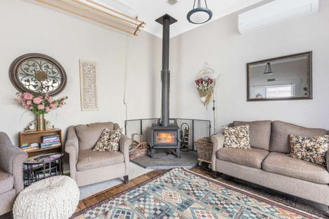 Photo of property in 21 Portia Street, Stratford, 4332