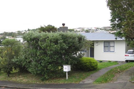 Photo of property in 12 Pritchard Street, Newlands, Wellington, 6037
